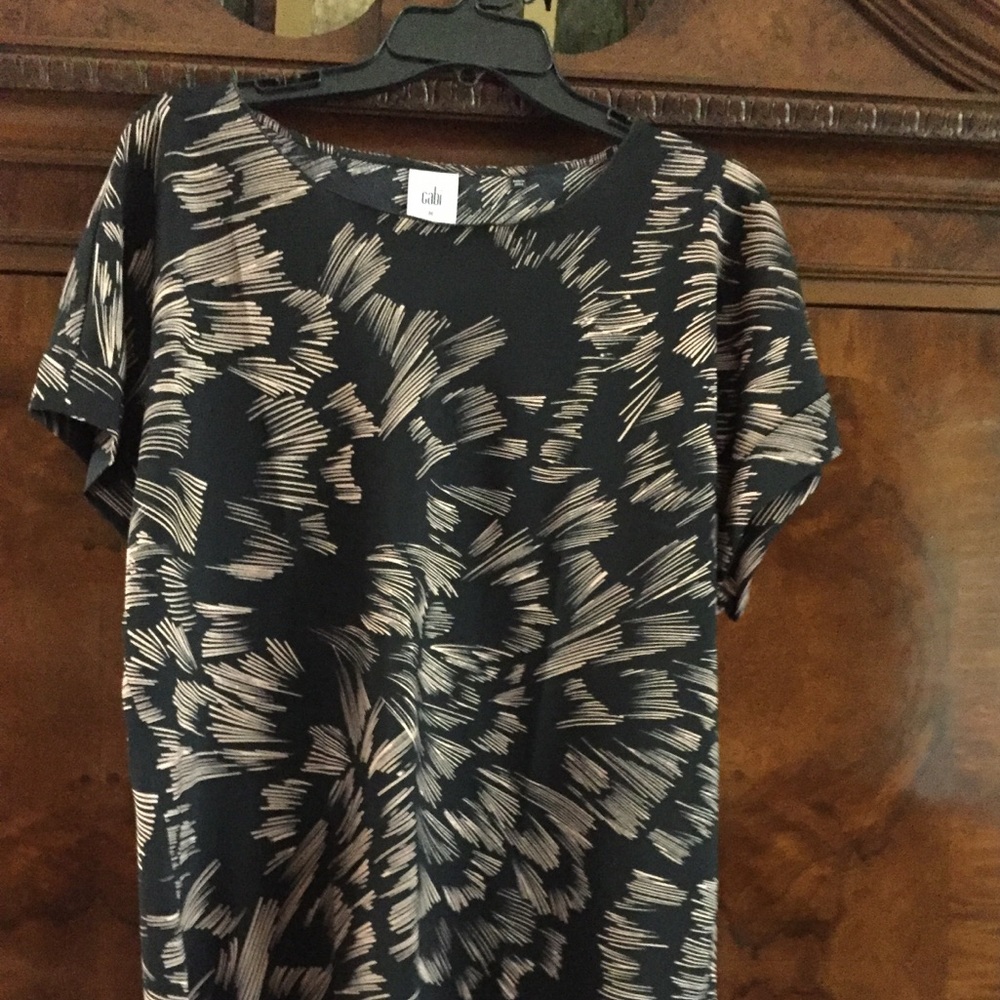 Black and pink brush stroke print top.